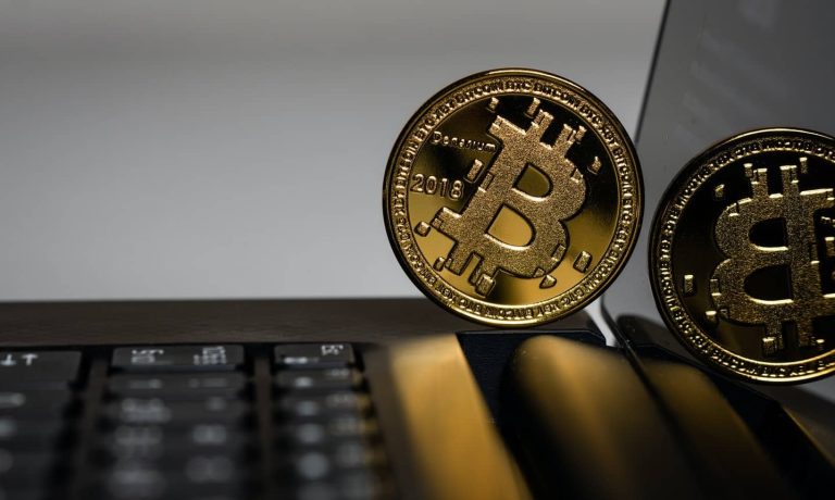 Le coût du bitcoin a de nouveau dépassé le niveau de 10 000 dollars.