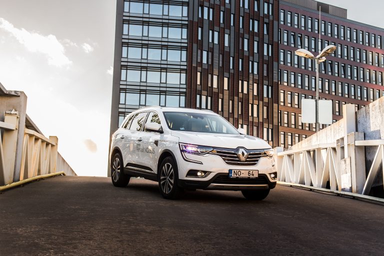 Le code autoradio Renault est-il nécessaire avec la carte grise ?